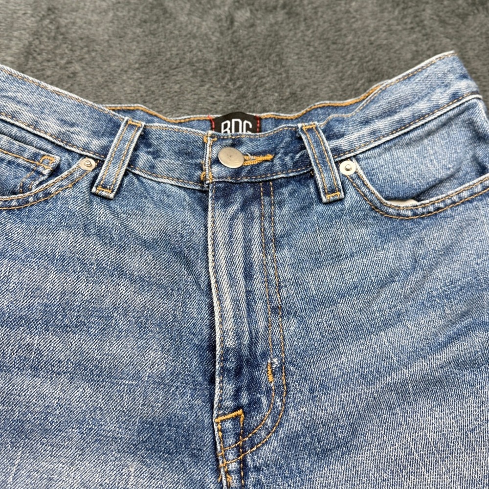 BDG Urban Outfitters  Size 26 Mom High Rise Denim Shorts Blue Wash Cuffed‎ - Picture 12 of 12